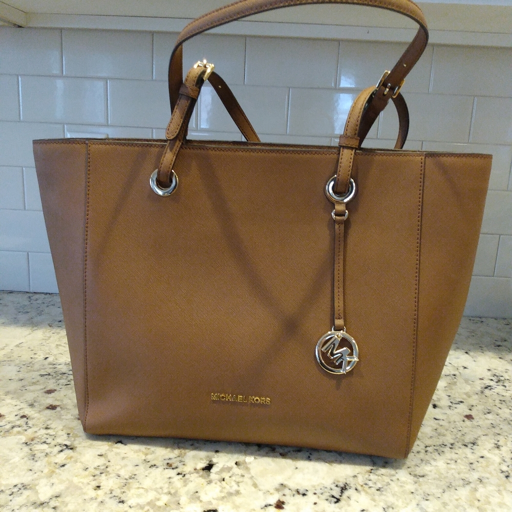 Mk purse